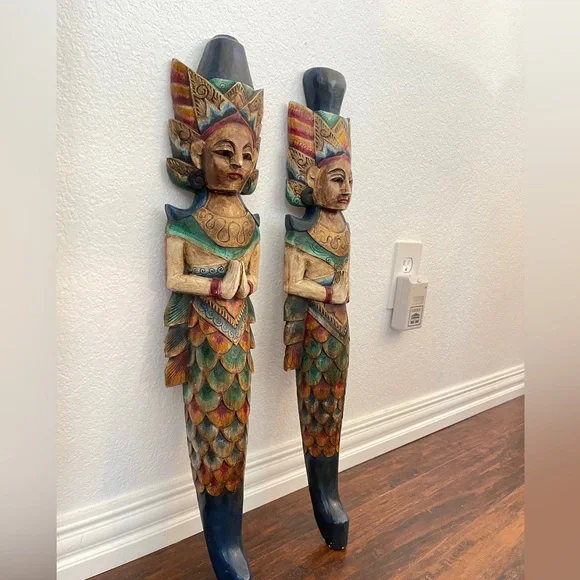 PAIR OF VINTAGE GORGEOUS VINTAGE BALINESE HINDU PAINTED WOOD STATUE FIGU…
